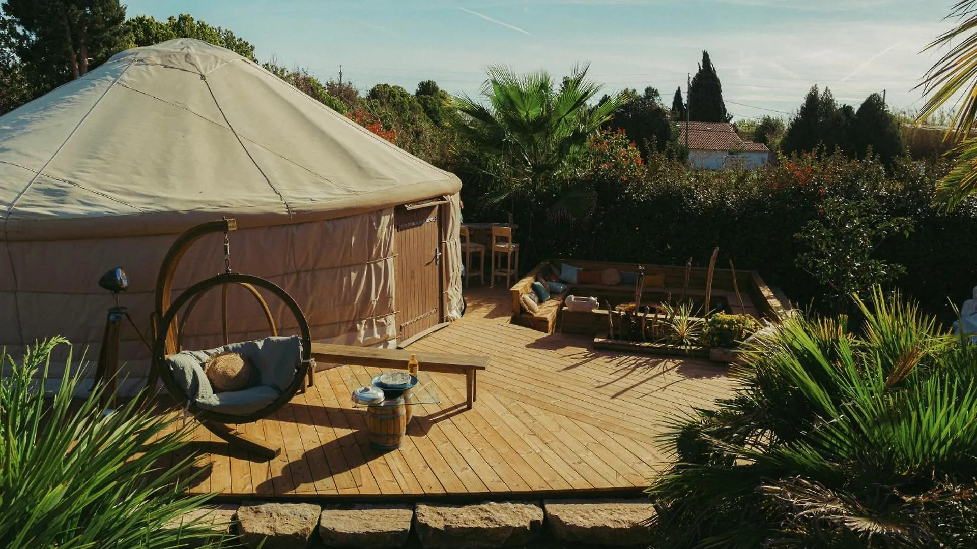 Luxury tent Yourte Jardin Exotique Piscine Hyeres France